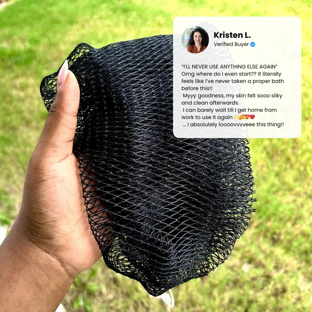 Customer review of the black African Net Sponge by Drynimo highlighting smooth skin results and deep exfoliation benefits.